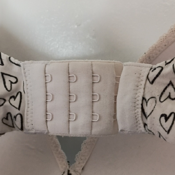 Victoria's Secret T-shirt Bra 38D Heart Patterned Print Bra Pink Black Underwire - Picture 9 of 15